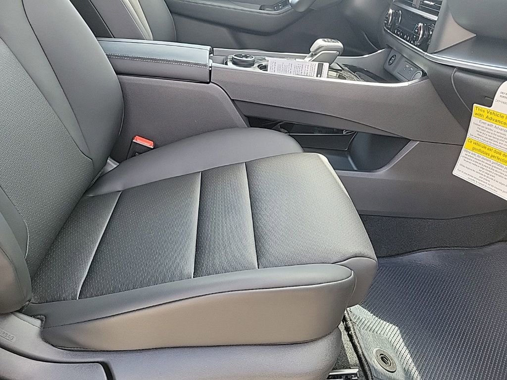 Thumbnail: 2026 Nissan Rogue - 10