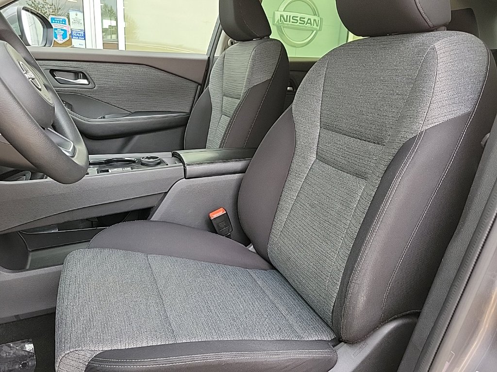 Thumbnail: 2023 Nissan Rogue - 10