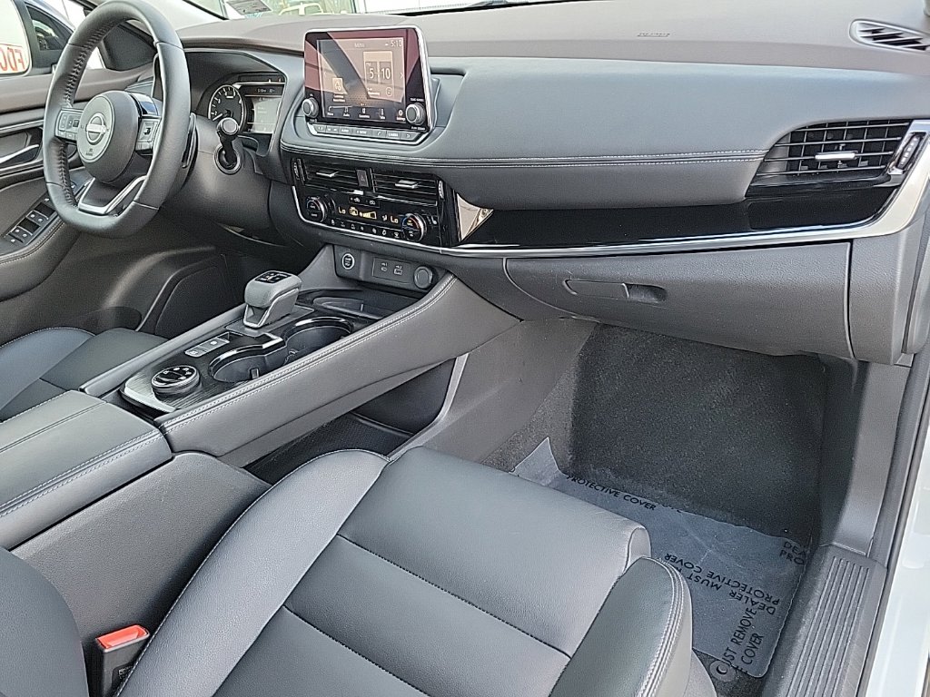 Thumbnail: 2022 Nissan Rogue - 2