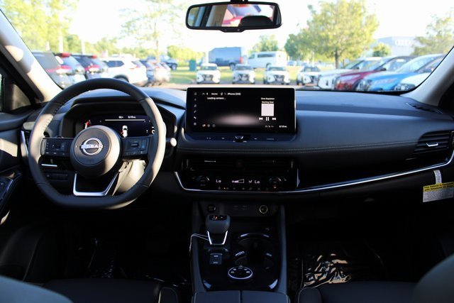 Thumbnail: 2025 Nissan Rogue - 2