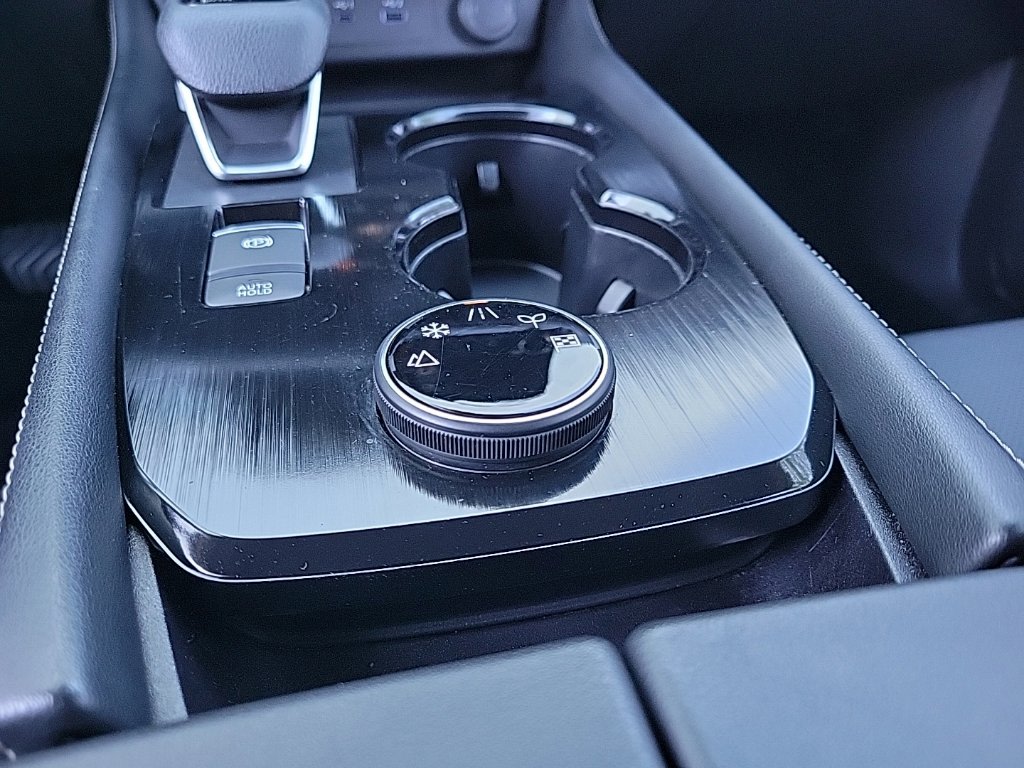 Thumbnail: 2023 Nissan Rogue - 27