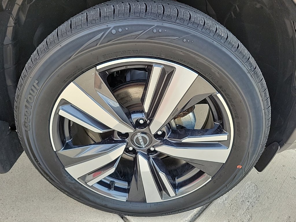 Thumbnail: 2022 Nissan Rogue - 8