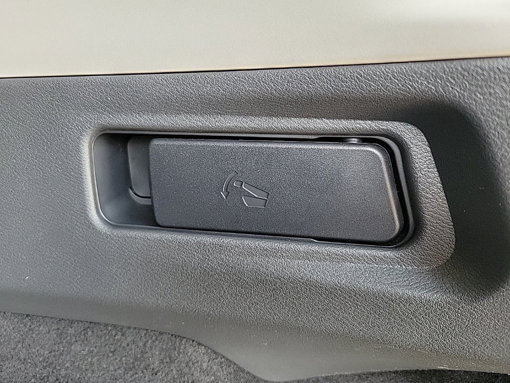 Thumbnail: 2022 Nissan Rogue - 24