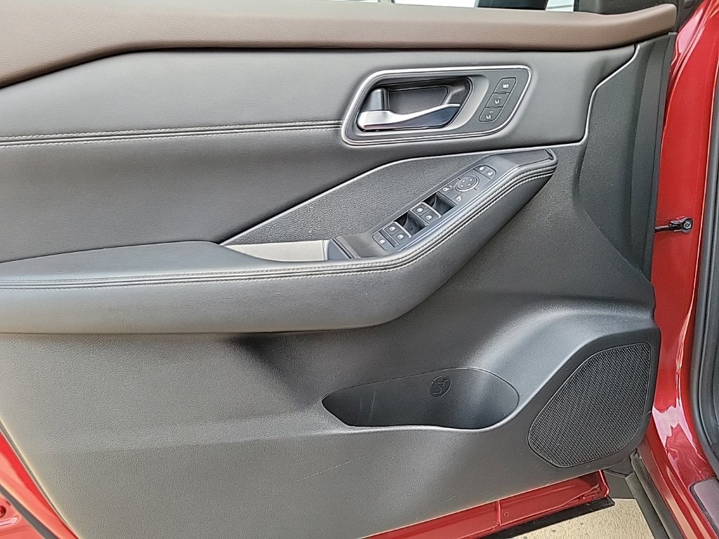 Thumbnail: 2022 Nissan Rogue - 27