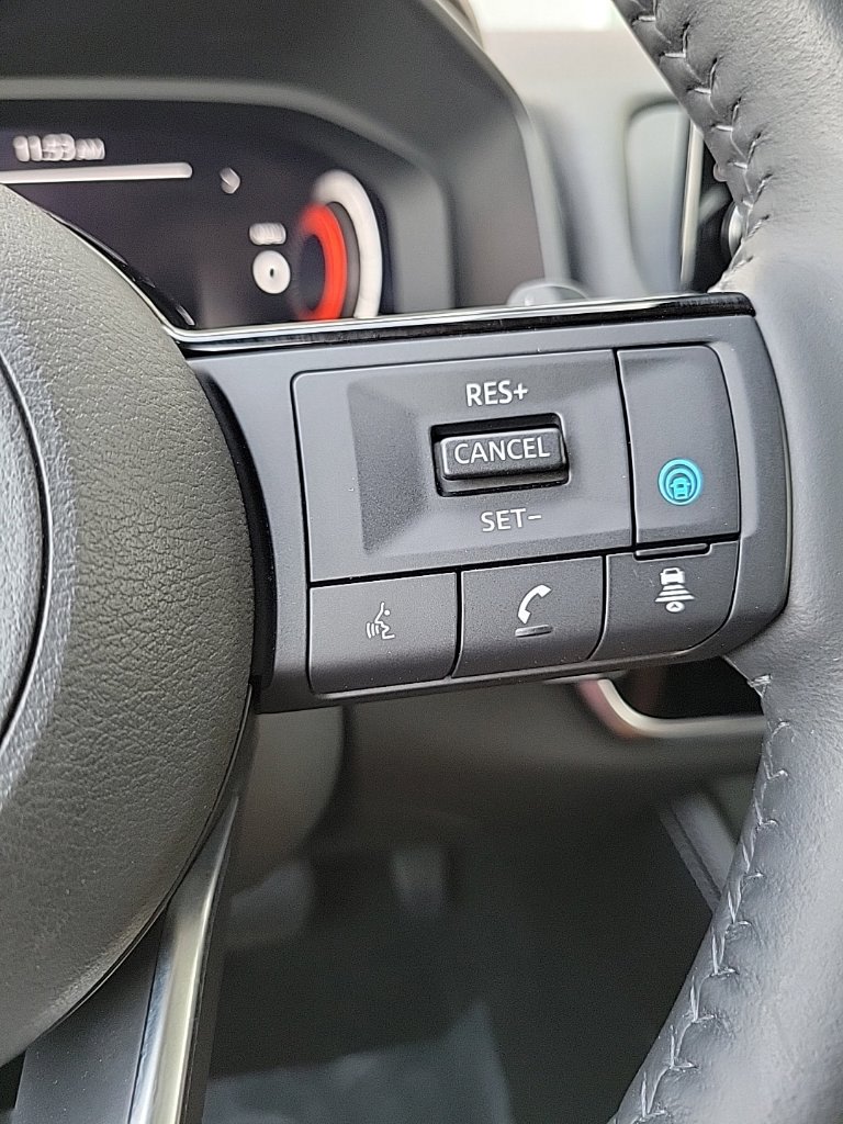 Thumbnail: 2022 Nissan Rogue - 32