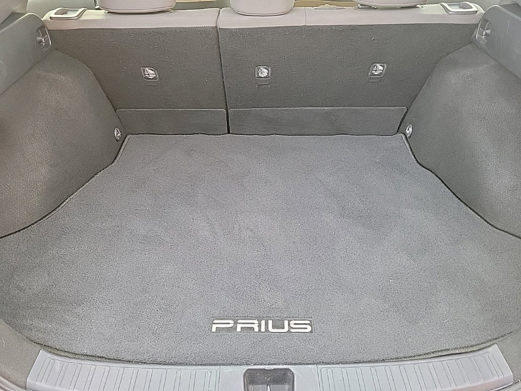 Thumbnail: 2018 Toyota Prius - 16