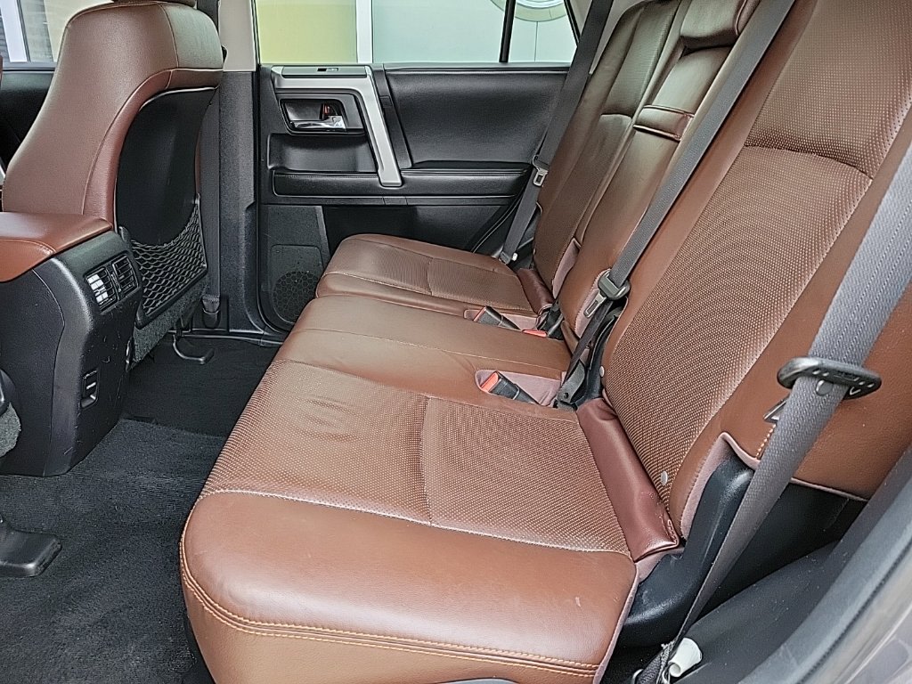 Thumbnail: 2014 Toyota 4Runner - 11