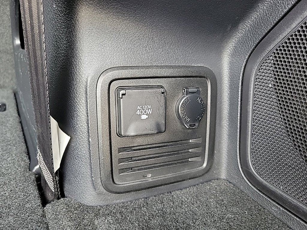 Thumbnail: 2014 Toyota 4Runner - 25
