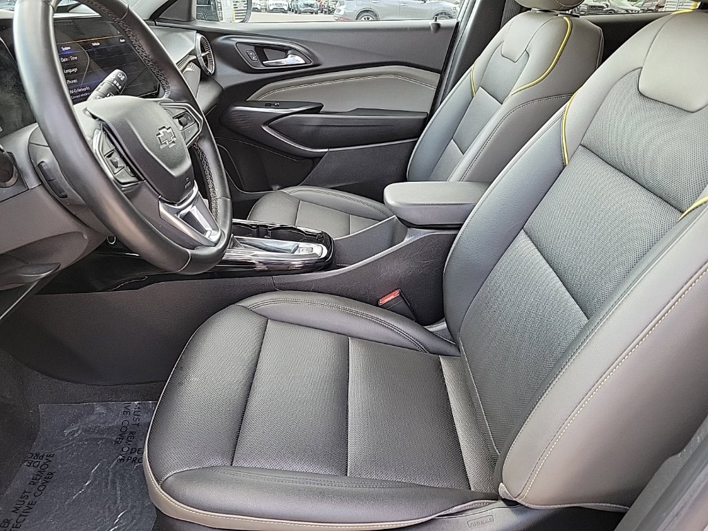 Thumbnail: 2025 Chevrolet Trax - 10