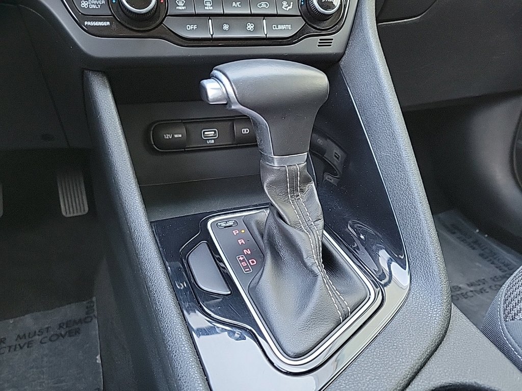 Thumbnail: 2020 Kia Niro - 14