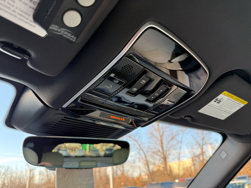 Thumbnail: 2025 Land Rover Range Rover - 23