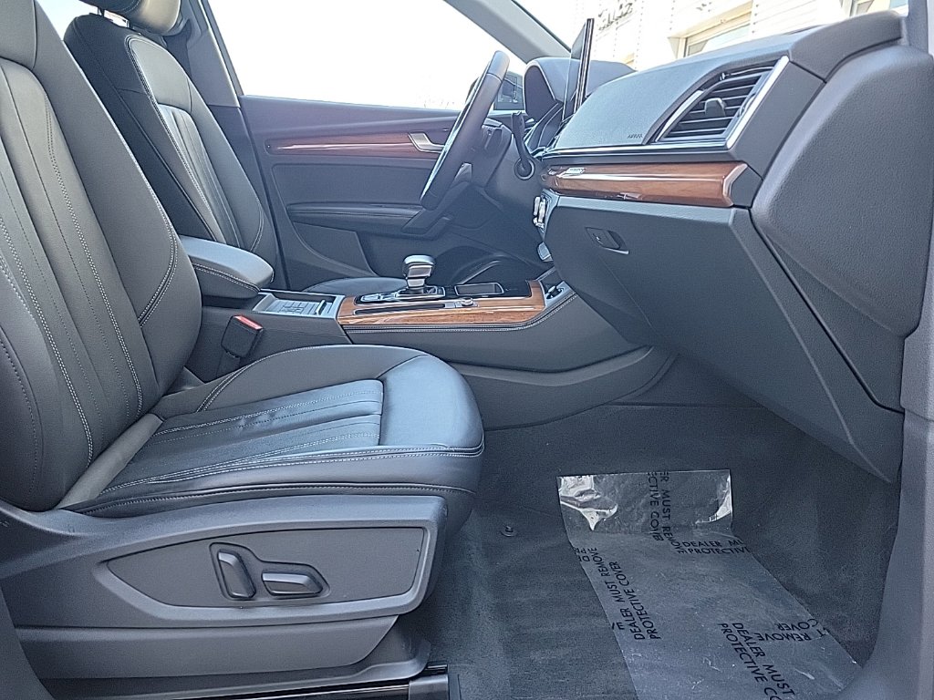Thumbnail: 2021 Audi Q5 - 10