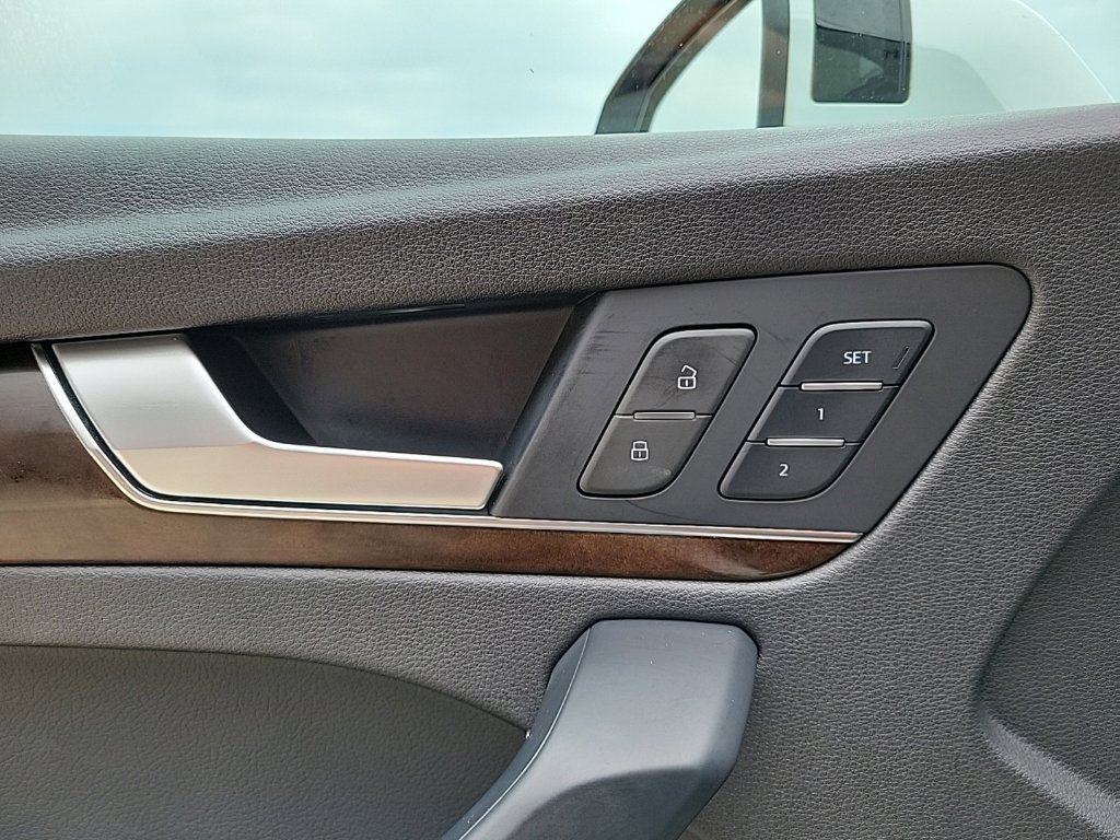Thumbnail: 2019 Audi Q5 - 33