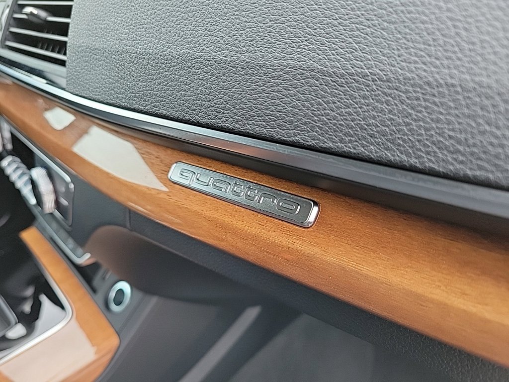 Thumbnail: 2023 Audi Q5 - 25