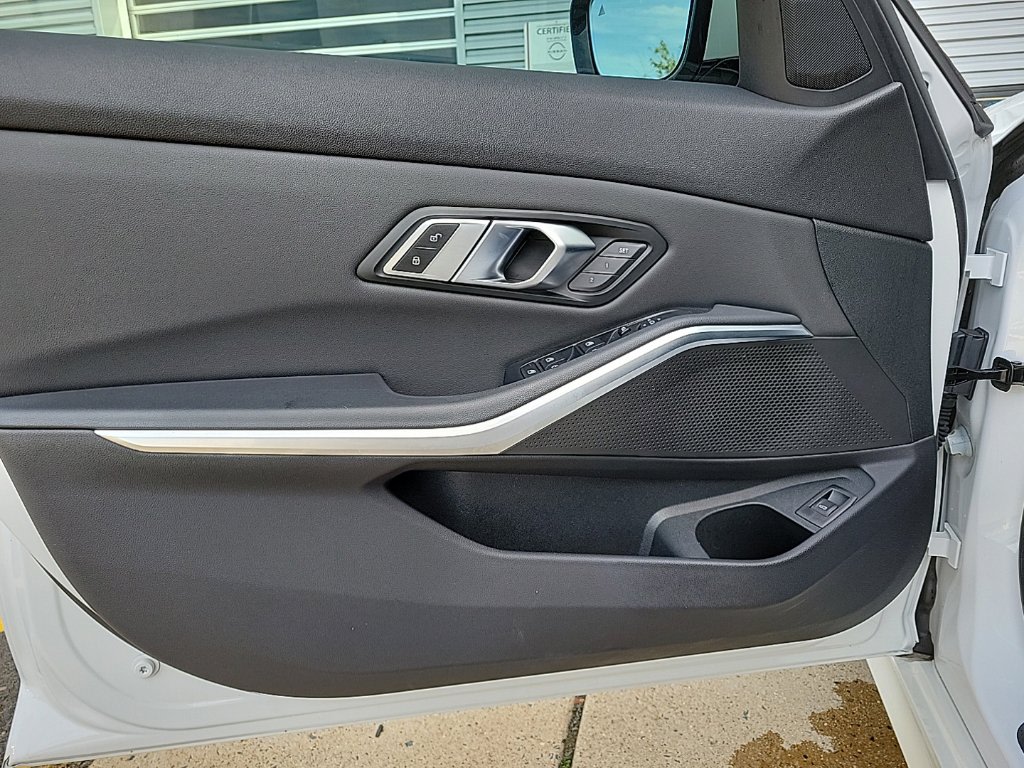 Thumbnail: 2019 BMW 3 Series - 30