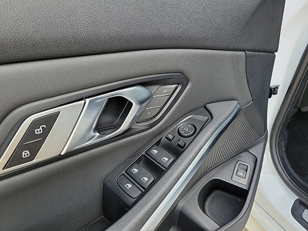 Thumbnail: 2019 BMW 3 Series - 31