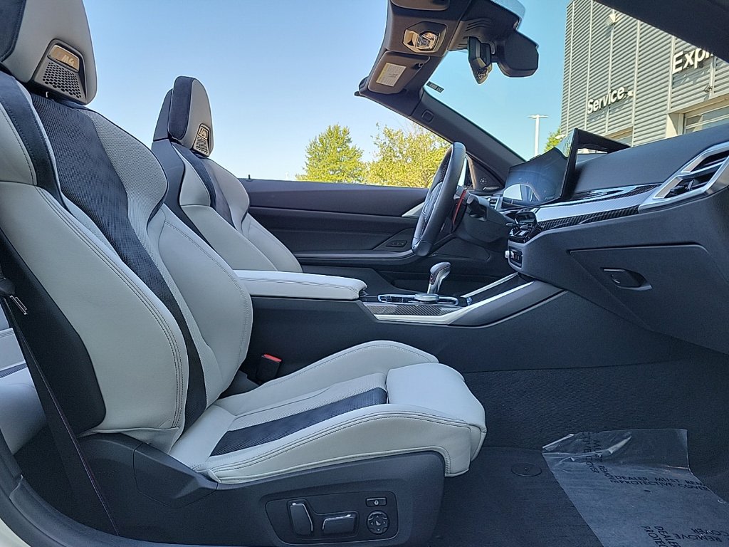 Thumbnail: 2025 BMW M4 - 9