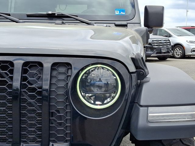 Thumbnail: 2023 Jeep Wrangler - 17