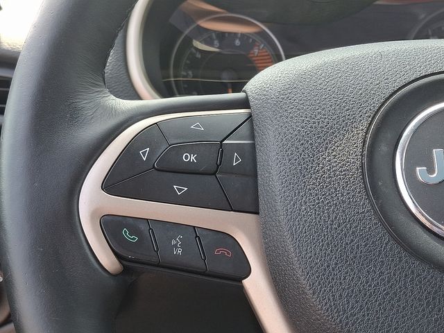 Thumbnail: 2016 Jeep Cherokee - 22