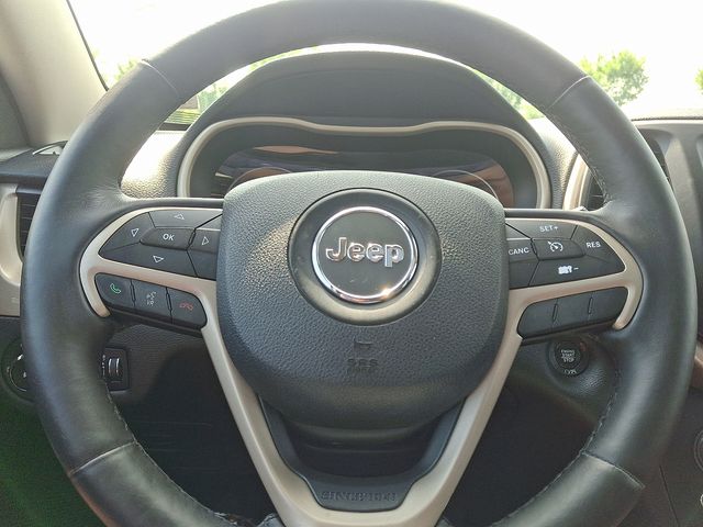 Thumbnail: 2016 Jeep Cherokee - 9