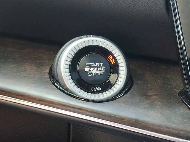 Thumbnail: 2024 Jeep Grand Wagoneer L - 28