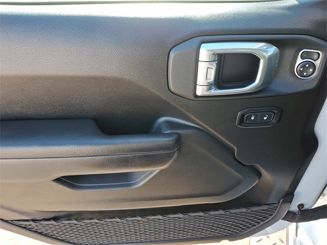 Thumbnail: 2024 Jeep Gladiator - 17