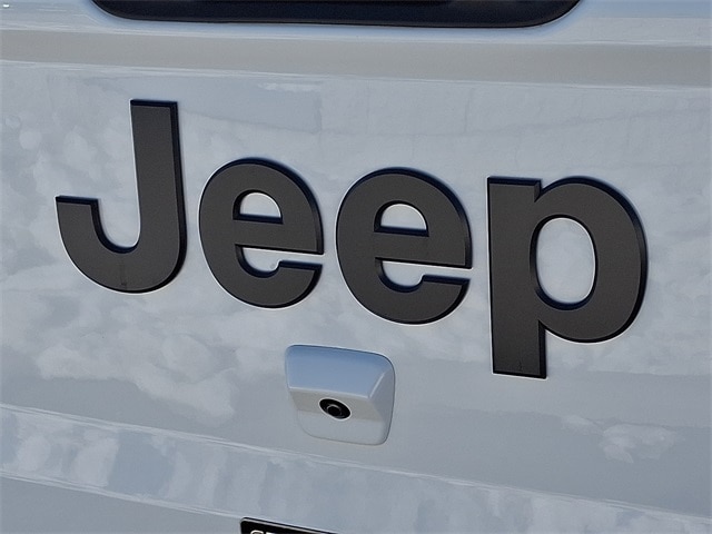 Thumbnail: 2024 Jeep Gladiator - 27