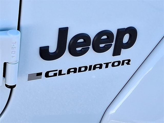 Thumbnail: 2024 Jeep Gladiator - 6