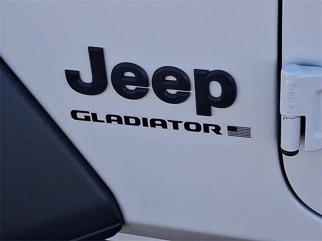 Thumbnail: 2023 Jeep Gladiator - 6