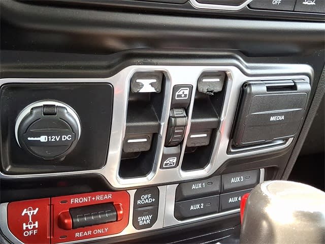 Thumbnail: 2020 Jeep Gladiator - 23