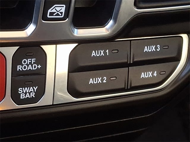 Thumbnail: 2022 Jeep Gladiator - 24