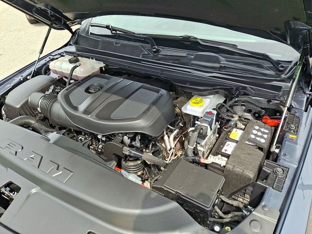 Thumbnail: 2026 RAM 1500 - 8