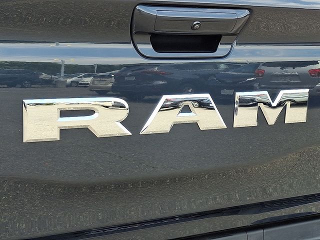 Thumbnail: 2026 RAM 1500 - 7