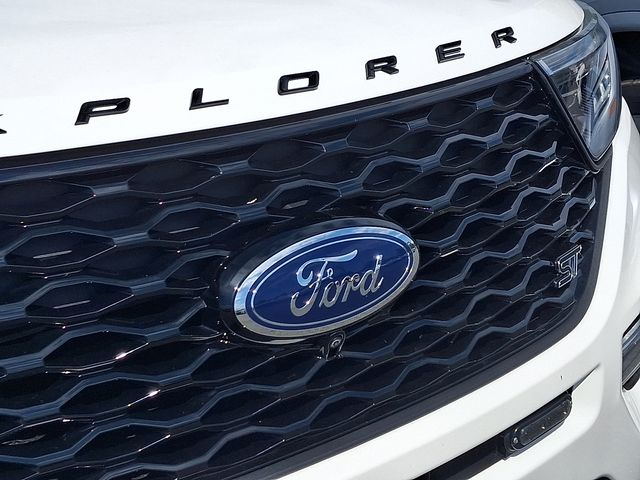 Thumbnail: 2022 Ford Explorer - 4