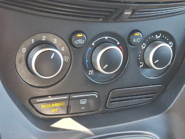 Thumbnail: 2016 Ford Escape - 21