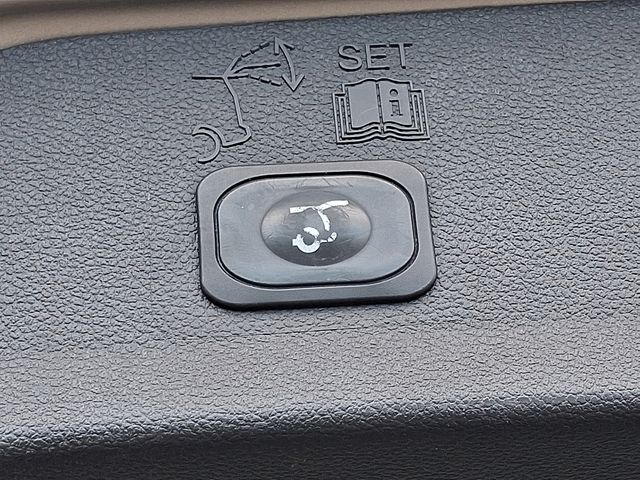 Thumbnail: 2017 Ford Escape - 33