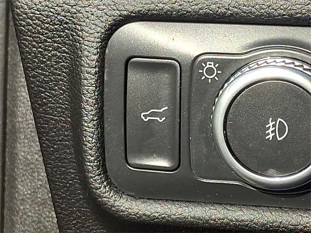 Thumbnail: 2022 Ford Explorer - 23