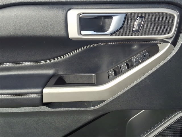 Thumbnail: 2022 Ford Explorer - 14