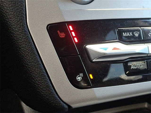 Thumbnail: 2022 Ford Explorer - 22