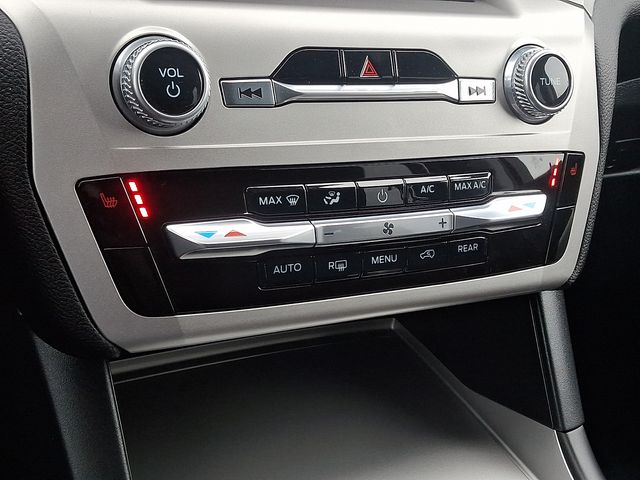 Thumbnail: 2022 Ford Explorer - 14