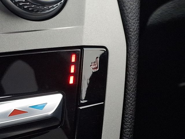 Thumbnail: 2022 Ford Explorer - 22