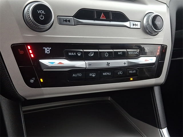 Thumbnail: 2021 Ford Explorer - 14