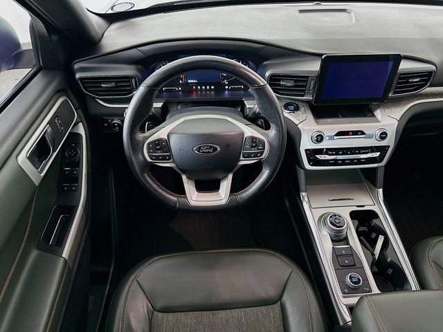 Thumbnail: 2022 Ford Explorer - 10