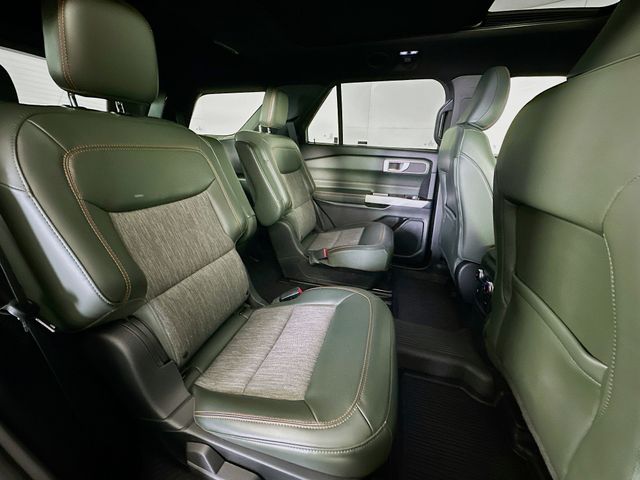 Thumbnail: 2022 Ford Explorer - 34