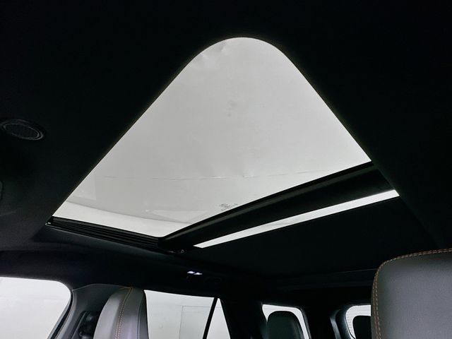 Thumbnail: 2022 Ford Explorer - 32