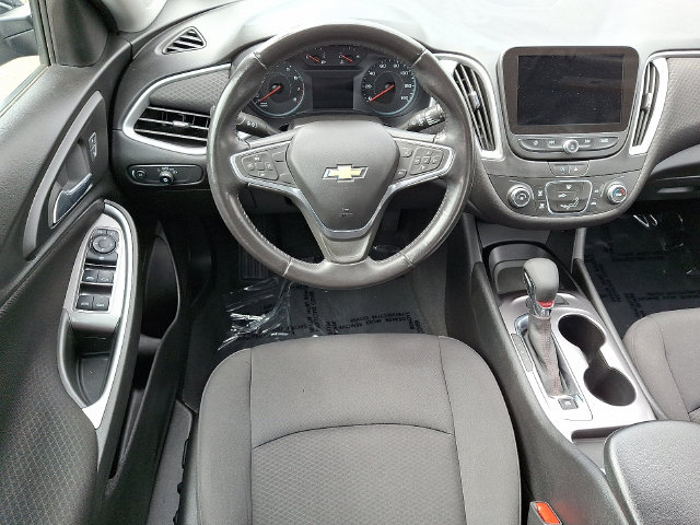 Thumbnail: 2022 Chevrolet Malibu - 2