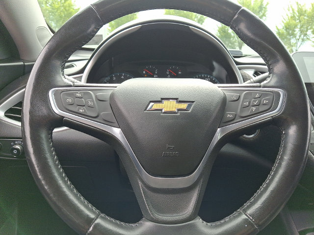 Thumbnail: 2022 Chevrolet Malibu - 22
