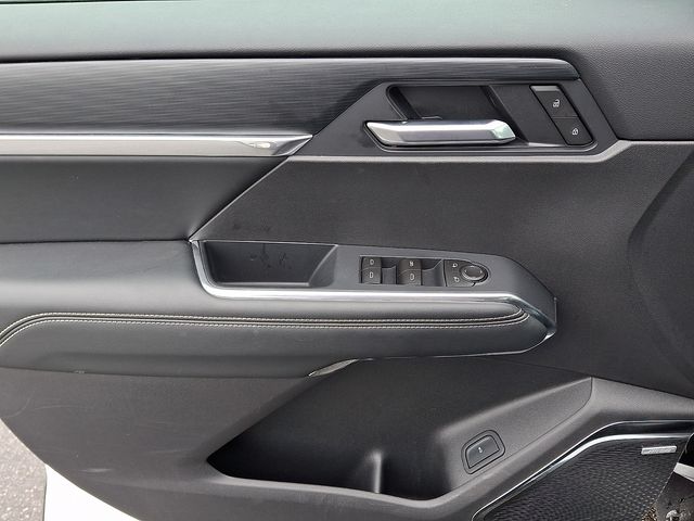 Thumbnail: 2026 GMC Acadia - 17