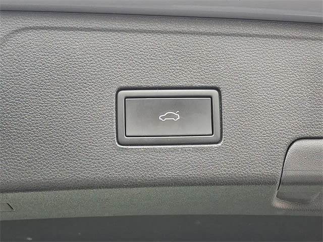 Thumbnail: 2022 Volkswagen Atlas - 31