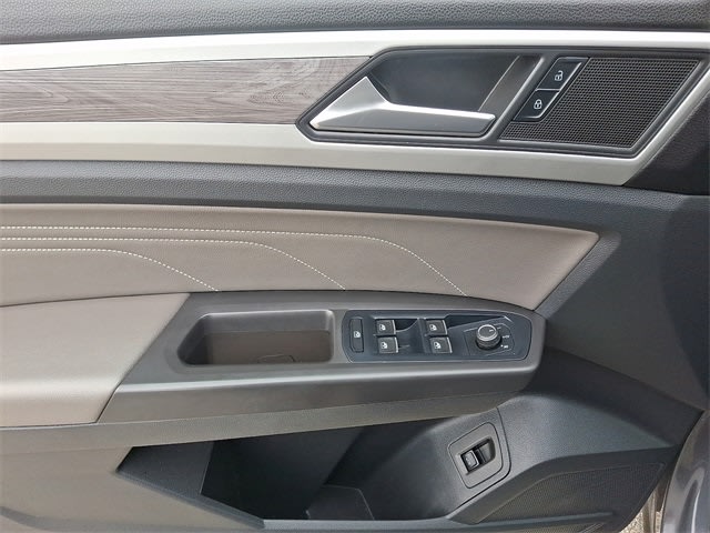 Thumbnail: 2022 Volkswagen Atlas - 19